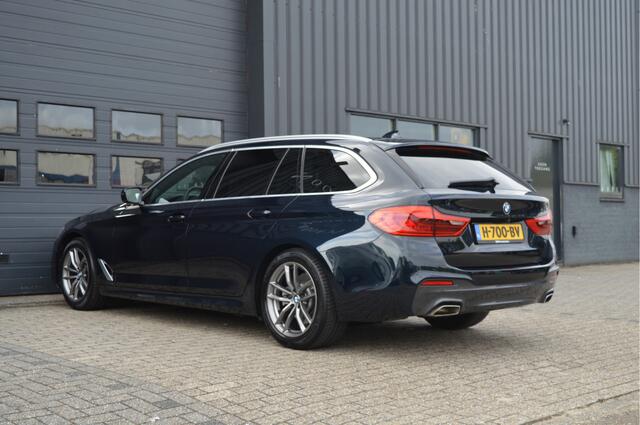 BMW 5-SERIE Touring 520i High Executive | M-PAKKET | 360 CAM | CARPLAY |