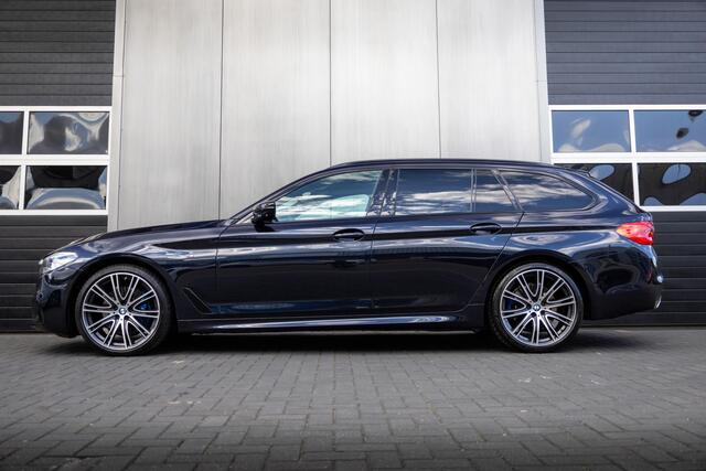 BMW 5-SERIE Touring 530d 266 pk xDrive High Executive M-Sportpakket / BTW-Auto/ Dealer.Ond/ Pano-Dak/ Leder/ Sport-Stoelen/ Head-Up/ Keyless/ 19'' LMV