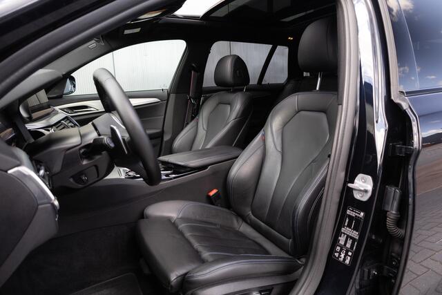 BMW 5-SERIE Touring 530d 266 pk xDrive High Executive M-Sportpakket / BTW-Auto/ Dealer.Ond/ Pano-Dak/ Leder/ Sport-Stoelen/ Head-Up/ Keyless/ 19'' LMV