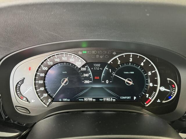 BMW 5-SERIE Touring 520i High Executive M-sport | TREKHAAK | DEALERONDERHOUDEN |