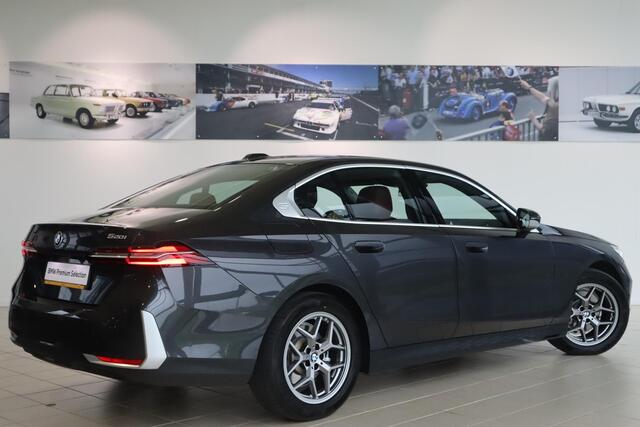 BMW 5-SERIE Sedan 520i Driving Assistant | Achteruitrijcamera