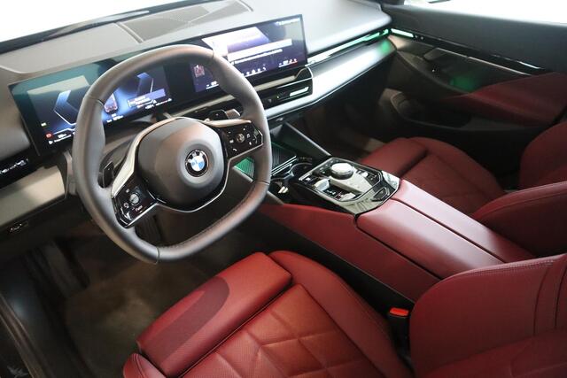 BMW 5-SERIE Sedan 520i Driving Assistant | Achteruitrijcamera