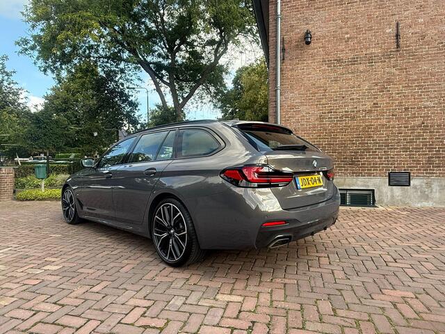BMW 5-SERIE Touring 540d xDrive High Executive