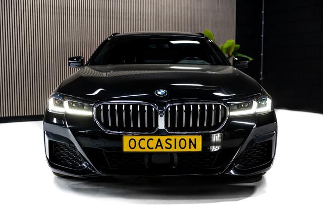 BMW 5-SERIE 5er - 530 e xDrive M Sport | H&K | Pano | Trekhaak |