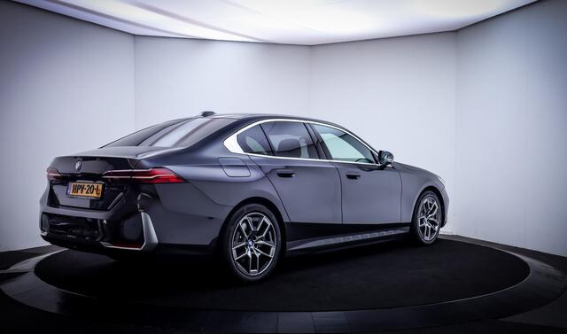 BMW 5-SERIE 550e xDrive FULL.LED | KEYLESS | DODEHOEK | CARPLAY | HEAD-UP | ADAPTIEVE.CRUISE | LANE.ASS| ELEK.TREKHAAK