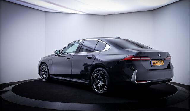 BMW 5-SERIE 550e xDrive FULL.LED | KEYLESS | DODEHOEK | CARPLAY | HEAD-UP | ADAPTIEVE.CRUISE | LANE.ASS| ELEK.TREKHAAK