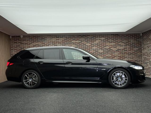 BMW 5-SERIE Touring 520e High Executive M-sport| Dak| Head-up| LaserLight| Garantie tot 7-26|