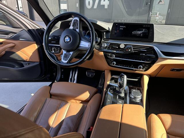 BMW 5-SERIE Touring 520i High Exec M Sport Pano Leder LED