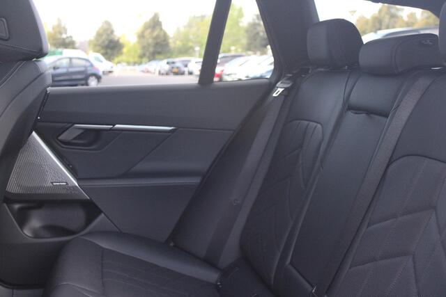 BMW 5-SERIE Touring 520i | M-SPORT INTERIEUR / EXTERIEUR | MULTIFUNCTIONELE SPORTSTOELEN, VOLLEDIG ELEKTRISCH MET GEHEUGEN | VOORSTOELEN VERWARMD / GEVENTILEERD | ACHTERBANK VERWARMD | HALF LEDER / HALF ALCANTARA BEKLEDING | GLAZEN PANORAMA DAK | HARMAN KARDON PREMIU