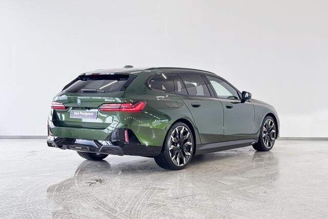 BMW 5-SERIE Touring 550e xDrive | M Sport Pro | Innovation Pack | Travel Pack | Comfort Pack | Trekhaak