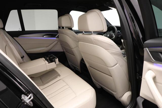 BMW 5-SERIE Touring 520i M-Sport High Executive | COMFORT- PACK | LEDER | STOELVERWARMING