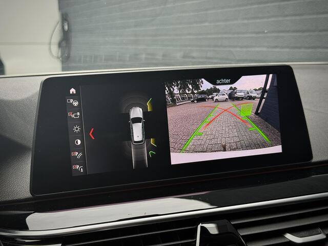 BMW 5-SERIE Touring 520i High Executive SPORTLINE / TEKHAAK / AUTOMAAT