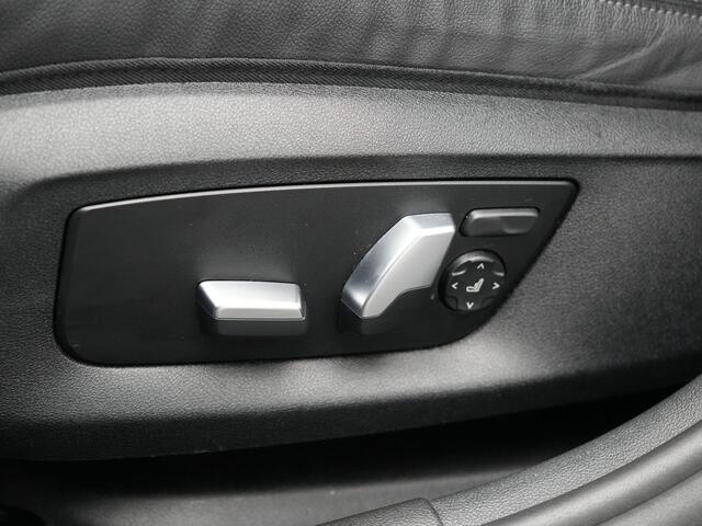 BMW 5-SERIE Touring 530e High Executive Plug In Hybrid 292pk Dealer O.H PHEV | Trekhaak Af Fabriek | Head Up | Lederen Sportstoelen Memory & Verwarmd | Apple Carplay | Stuur Verwarmd | Sfeerverlichting | Cruise Control | Camera | Navigatie | Blis | DAB |