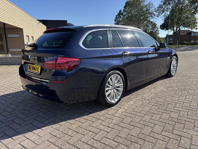 BMW 5-SERIE Touring 520i Luxury Edition automaat [ Full option, NL-auto, 1e eig, dealer oh ]