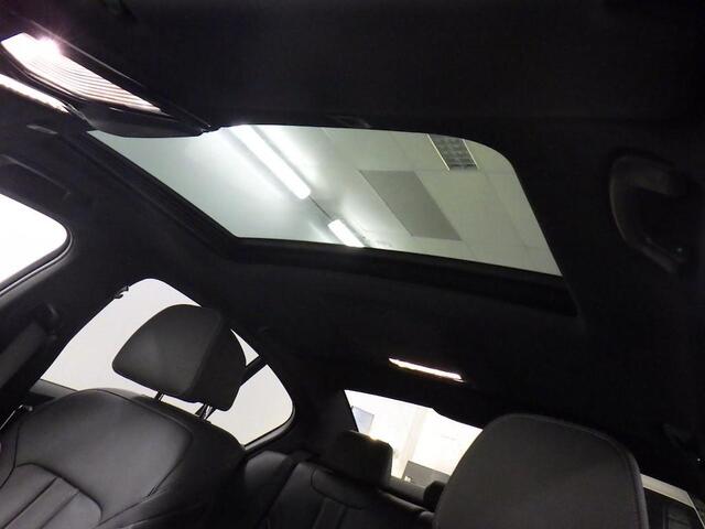 BMW 5-SERIE 520I BUSINESS EDITION PLUS I M-SPORT I TREKHAAK I SCHUIFDAK I ORIG. NEDERLANDS