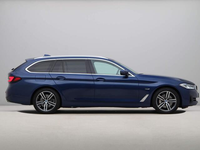 BMW 5-SERIE 530e Touring Business Edition Plus | Head-Up | Driving Assistant Professional | Trekhaak |