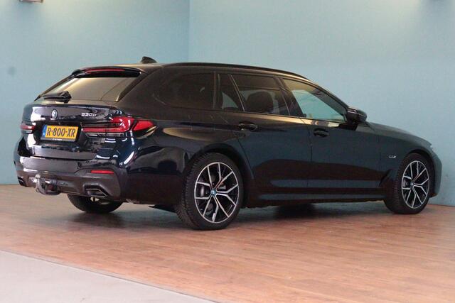 BMW 5-SERIE Touring 530e Business Edition Plus | NAVI | CAMERA + PDC | SCHUIF/KANTELDAK | HARMAN/KARDON AUDIO | TREKHAAK INKL |