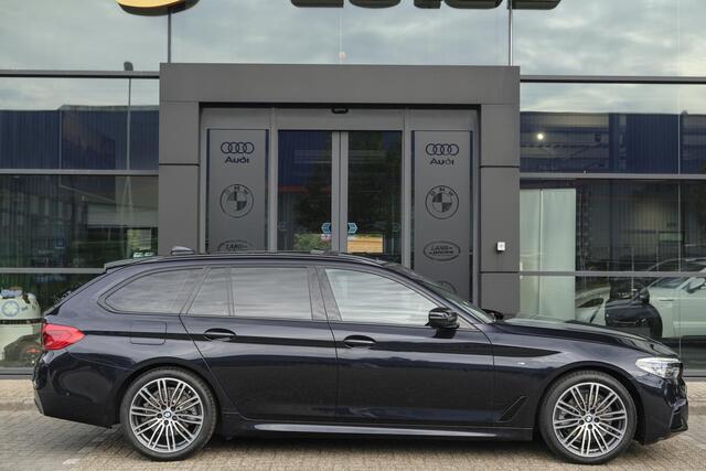 BMW 5-SERIE Touring 520i M-Sport 184pk Panoramadak Comfortstoelen Virtual cockpit Camera NLauto