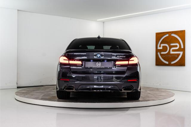 BMW 5-SERIE 530e High Executive M-Sport 300PK | Laser | Pano | Leder | Sfeer | 12 MND Garantie