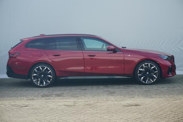 BMW 5-SERIE Touring 530e M Sport Edition