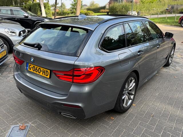 BMW 5-SERIE 530 i Touring autom High Exe Ed M-pakket digidash,panodak,zwartleer,navi,led