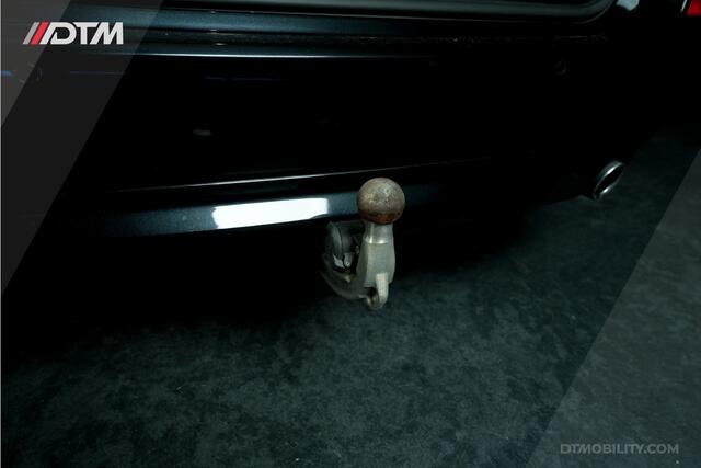 BMW 5-SERIE Touring 525d High Executive | Pano | Stoeverkl. | 360 |