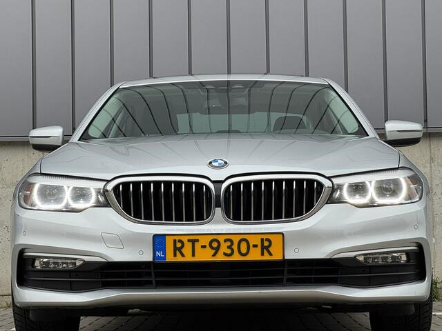 BMW 5-SERIE 520i 184PK Automaat Exe. Pano/schuifdak Camera Stoelverwarming