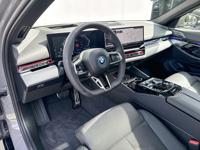 BMW 5-SERIE Touring 530e M Sport Edition | M Sport Pro | Innovation Pack | Travel Pack | Comfort Pack | Trekhaak