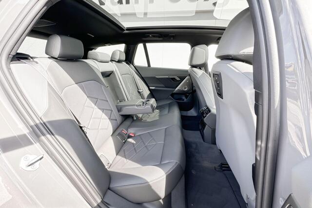 BMW 5-SERIE Touring 530e M Sport Edition | M Sport Pro | Innovation Pack | Travel Pack | Comfort Pack | Trekhaak