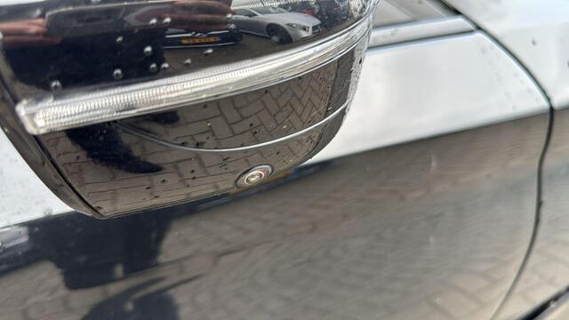 BMW 5-SERIE Touring 530e xDrive Business Edition Plus LASER KOPLAMPEN | HEAD-UP DISPLAY | PANORAMADAK | M-SPORT INTERIEUR | 360 CAMERA | WEGKLAPBARE TREKHAAK | DODEHOEK DETECTIE | ELEKTRISCHE STOELEN | STOEL/STUUR VERWARMING | FABRIEKSGARANTIE TOT 2027 | NEDERLANDSE 