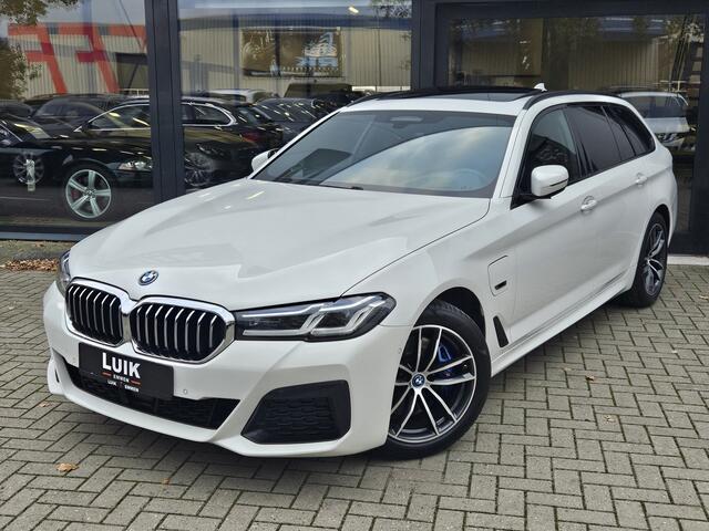 BMW 5-SERIE Touring 530e High Executive + M-SPORT + LASER + PANO DAK + HARMAN KARDON + KEYLESS