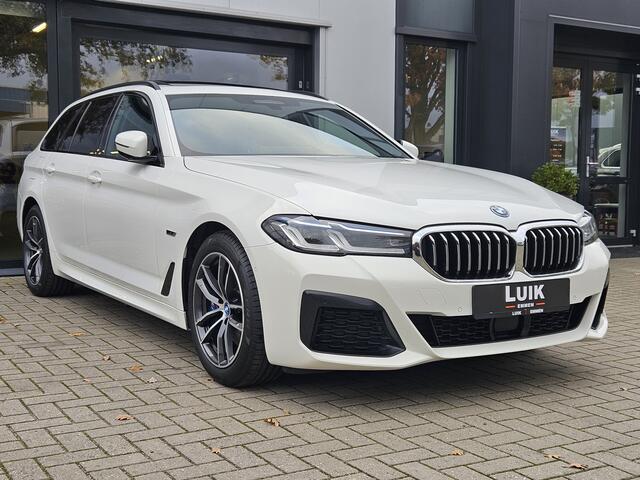 BMW 5-SERIE Touring 530e High Executive + M-SPORT + LASER + PANO DAK + HARMAN KARDON + KEYLESS
