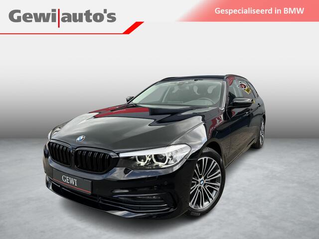 BMW 5-SERIE Touring 520i High Executive Alles zwart!