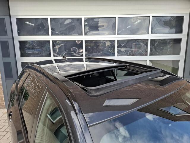 BMW 5-SERIE Touring 530e xDrive panorama/Leer/Trekhaak/20 inch BMW 5-serie Touring 530e xDrive High Executive