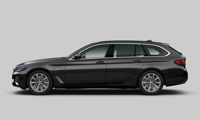BMW 5-SERIE Touring 530e xDrive Panoramadak | TV | Massage | CoPilot | Harman Kardon
