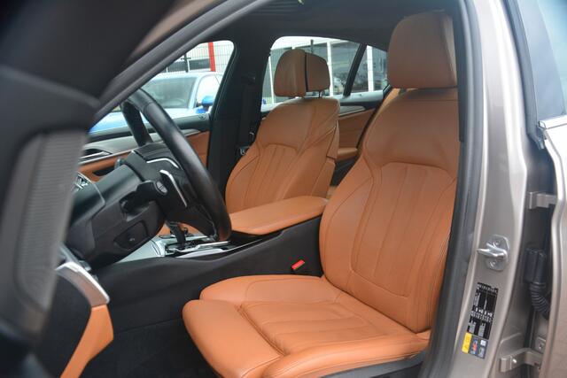 BMW 5-SERIE 530e iPerformance High Executive | BMW Individual | Navigatie | H&K L7 Surround | 360 Camera | Schuifdak | NL auto!! | BMW premium garantie nog van toepassing!!