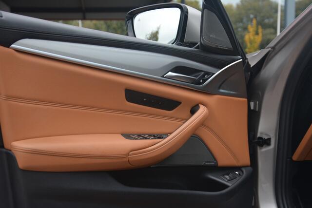 BMW 5-SERIE 530e iPerformance High Executive | BMW Individual | Navigatie | H&K L7 Surround | 360 Camera | Schuifdak | NL auto!! | BMW premium garantie nog van toepassing!!