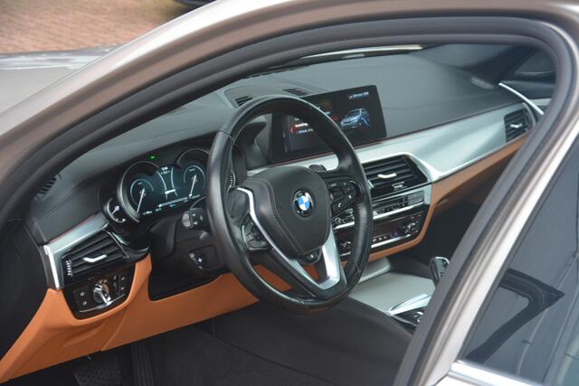 BMW 5-SERIE 530e iPerformance High Executive | BMW Individual | Navigatie | H&K L7 Surround | 360 Camera | Schuifdak | NL auto!! | BMW premium garantie nog van toepassing!!