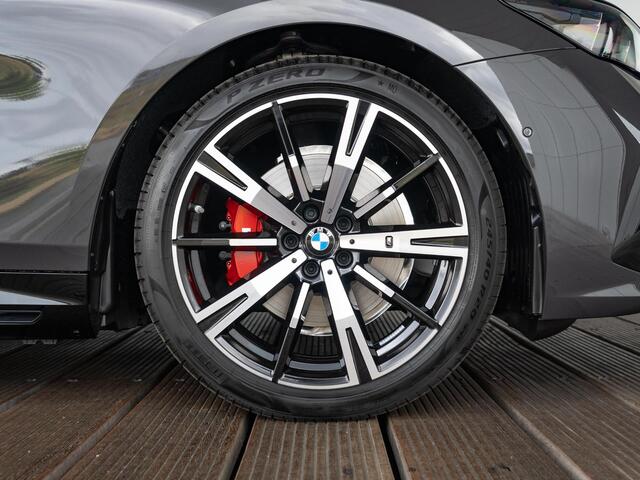 BMW 5-SERIE Touring 530e M Sportpakket Pro | Individual Lak | Innovation Pack | Comfort Pack | Elektr. Trekhaak