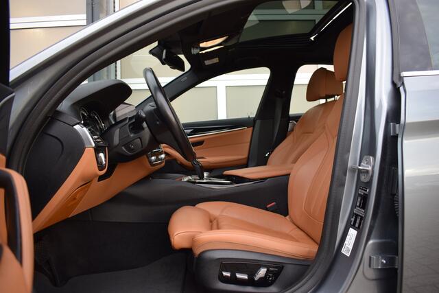 BMW 5-SERIE 520i High Executive Panodak |