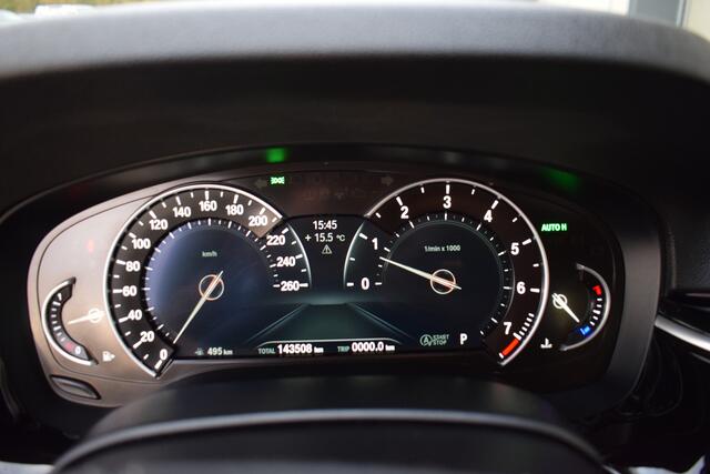 BMW 5-SERIE 520i High Executive Panodak |