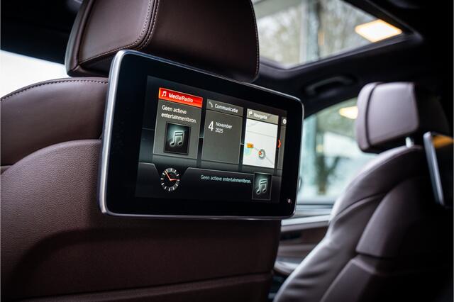 BMW 5-SERIE M550i xDrive High Executive ** Entertainment ** Panodak **