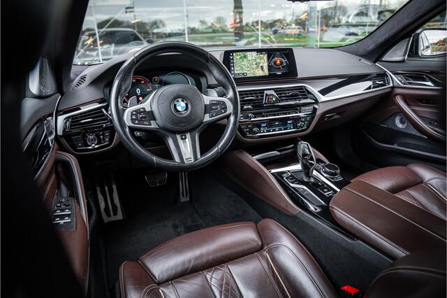 BMW 5-SERIE M550i xDrive High Executive ** Entertainment ** Panodak **