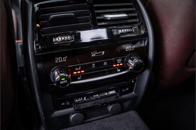 BMW 5-SERIE M550i xDrive High Executive ** Entertainment ** Panodak **