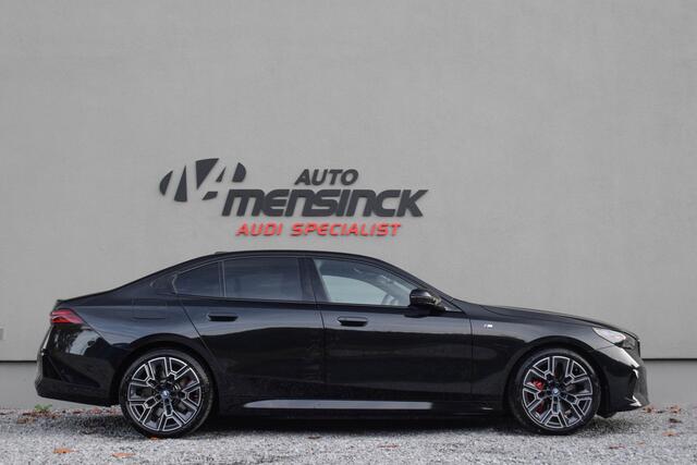 BMW 5-SERIE 550e xDrive M-Sport Pro/ Panoramadak/ Bouwers & Wilkins/ 4-wiel sturing/ 360kW