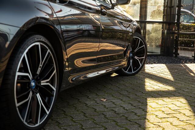 BMW 5-SERIE 530e Business Edition Plus , Panoramadak, Harman/Kardon, Keyless entry,