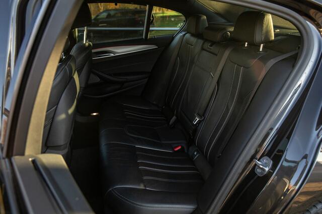 BMW 5-SERIE 530e Business Edition Plus , Panoramadak, Harman/Kardon, Keyless entry,