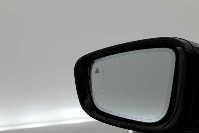 BMW 5-SERIE Touring 530e xDrive M Sport | HUD | Laser | Harman Kardon | Elek. Trekhaak | Adapt. Cruise | Leder