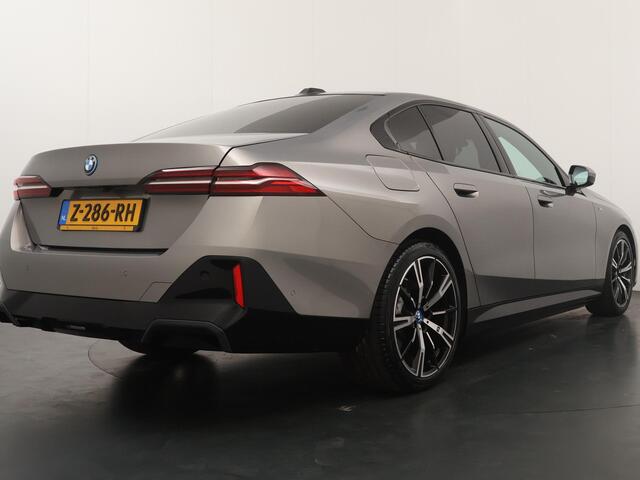 BMW 5-SERIE 530e | M Sportpakket | Panoramadak | Driving Ass. Plus | Trekhaak |