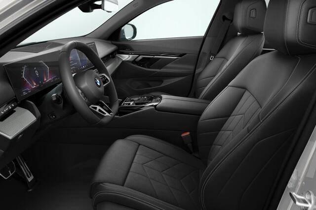 BMW 5-SERIE Sedan 520i | M Sportpakket | Travel Pack | Comfort Pack